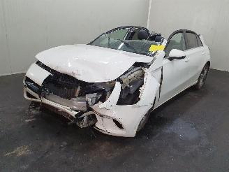 Mercedes A-klasse 177 A160 Avantgarde picture 3