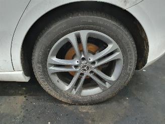 Mercedes A-klasse 177 A160 Avantgarde picture 36