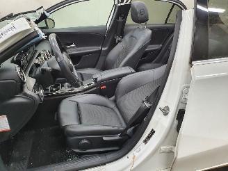 Mercedes A-klasse 177 A160 Avantgarde picture 33