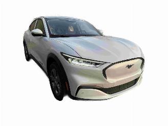 demontáž osobní automobily Ford Mustang Mach-e Premium AWD 2022/10