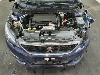 Peugeot 308 1.2 Puretech Blue picture 17