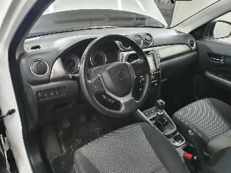Suzuki Vitara 1.4 BoosterJet 140pk picture 22