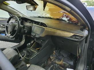 Opel Corsa F 1.2 Edition picture 24