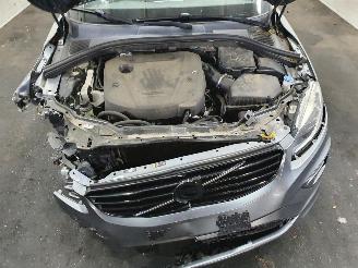 Volvo Xc-60 2.0 D4 FWD R-Design Momentum picture 35