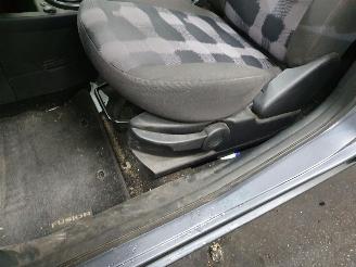 Ford Fusion 1.4 16v Champion picture 23