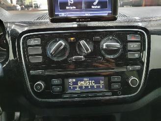 Volkswagen Up! 121 1.0 BlueMotion High Up! picture 11