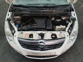 Opel Agila F68 1.0 picture 31