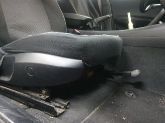 BMW 1-serie E87 116i picture 25