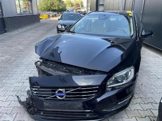 Autoverwertung Volvo V-60 V60 I (FW/GW), Combi, 2010 / 2018 2.4 D6 20V Plug-in Hybrid AWD 2015