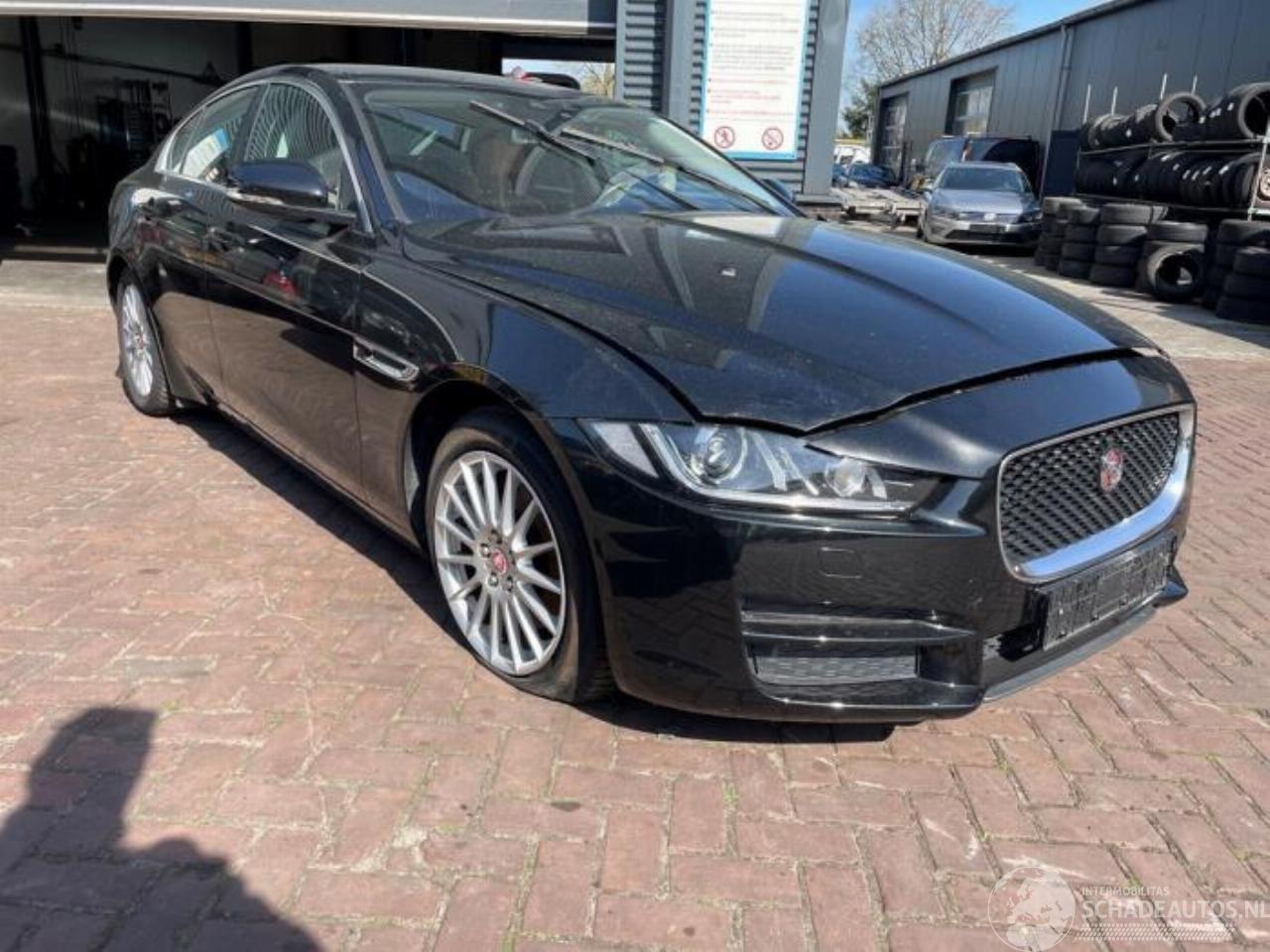 Jaguar XE XE, Sedan, 2015 2.0d 180 16V