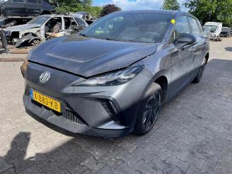 demontáž osobní automobily MG 4 Electric, Hatchback, 2022 Comfort, Luxury 64 kWh 2023/11