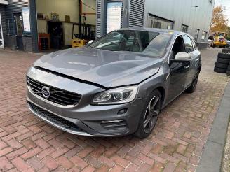 disassembly passenger cars Volvo V-60 V60 I (FW/GW), Combi, 2010 / 2018 2.4 D6 20V AWD Twin Engine Plug-in Hybrid 2015/12