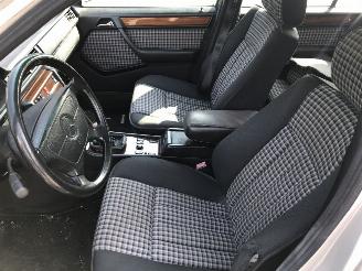 Mercedes E-klasse 124 Zilver 744 Onderdelen Deur Bumper picture 11