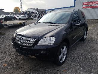 rozbiórka samochody osobowe Mercedes M-klasse W164 Zwart 197 Onderdelen Deur Motorkap 2008/4