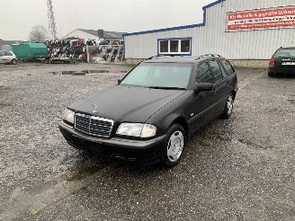 Vrakbiler auto Mercedes C-klasse W202 240 Onderdelen Zwart 197 112910 Motor 1998/5