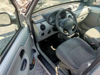 Renault Kangoo 1.5 dCi Zilver TEB64 Onderdelen picture 9