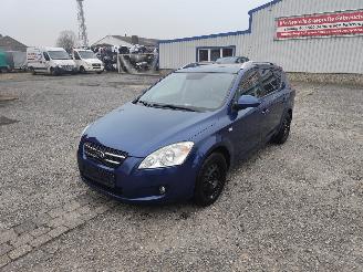 Démontage voiture Kia Cee d SW 2.0 CRDi Blau A8 Onderdelen U28J Bak 2008/9