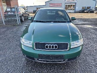 Audi A4 2.0 Groen LZ6R Onderdelen ALT Motor picture 2