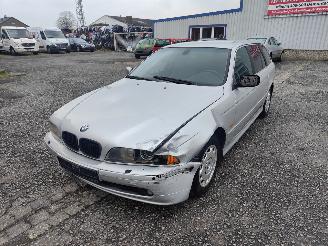 Coche siniestrado BMW 5-serie E39 525D Zilver 354 Onderdelen M57D25 Motor 2000/12