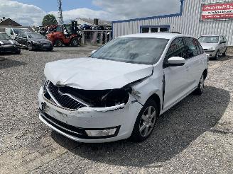 demontáž osobní automobily Skoda Rapid Rapid Spaceback 2014/6