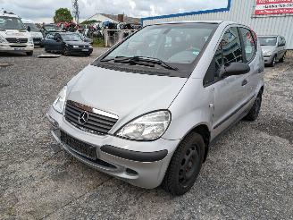 Salvage car Mercedes A-klasse 1.6  W168 A140 Classic 2002/8