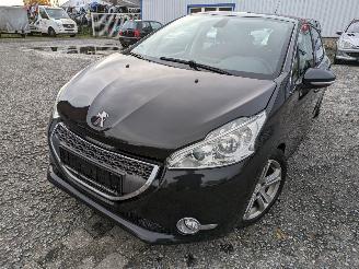 demontáž osobní automobily Peugeot 208 e-HDI 1.6 2012/5