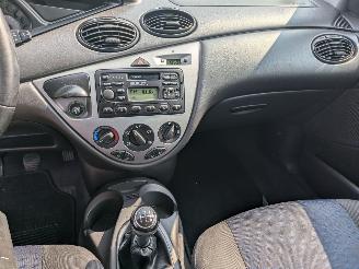 Ford Focus 1.6 picture 12