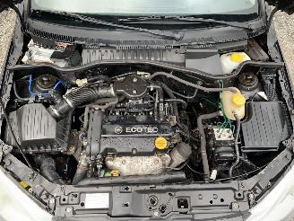 Opel Corsa 1,2 picture 14