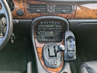 Jaguar XJ 3.2 V8 picture 17