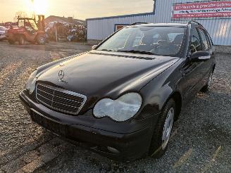 Vrakbiler auto Mercedes C-klasse 203 2004/3