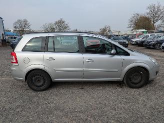 Opel Zafira 1.9 CDTI picture 4