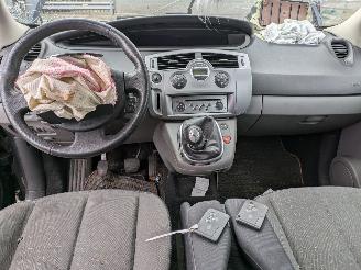 Renault Scenic 1.6 picture 11