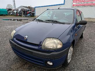 demontáž osobní automobily Renault Clio 1.2 1999/11