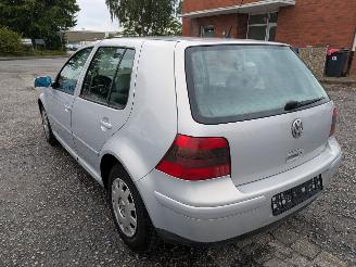 Volkswagen Golf 1.6 picture 7