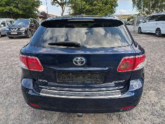 Toyota Avensis 2.2 picture 6