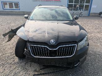 Skoda Superb 2.0 picture 2