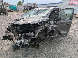 demontáž osobní automobily Opel Crossland 1.2 Automatik 2023/3