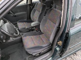 Opel Vectra B 1.6 X16XEL Groen Z359 picture 10