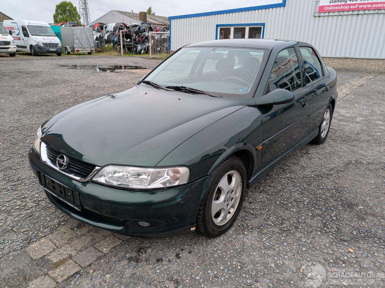 Opel Vectra B 1.6 X16XEL Groen Z359