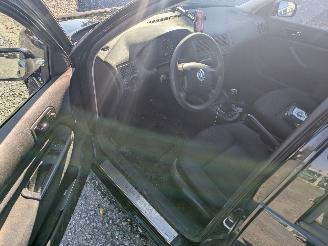 Volkswagen Golf 1.9 TDI picture 9