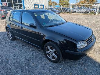 Volkswagen Golf 1.9 TDI picture 3