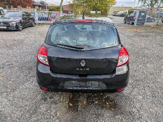 Renault Clio III 1.2 16V NV676 picture 4