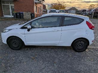 Ford Fiesta  picture 10
