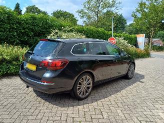 Opel Astra Sports Tourer 1.6 CDTi Cosmo picture 2