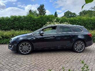 Opel Astra Sports Tourer 1.6 CDTi Cosmo picture 16
