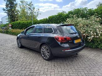 Opel Astra Sports Tourer 1.6 CDTi Cosmo picture 4