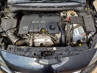 Opel Astra Sports Tourer 1.6 CDTi Cosmo picture 12