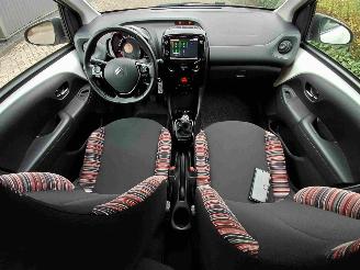 Citroën C1 1.0 VTi Shine 5drs ac picture 13