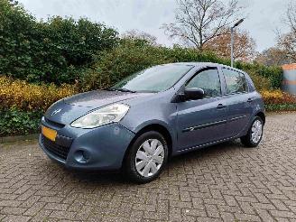 Renault Clio 1.2 TCe Special Line navi & airco 5drs picture 3