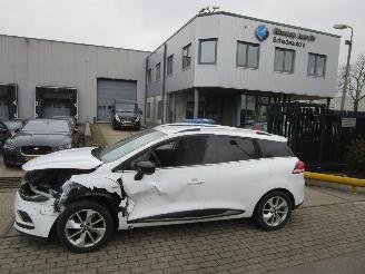 Unfallwagen Renault Clio 1.5dci Estate AIRCO NAVI E6 2017/7